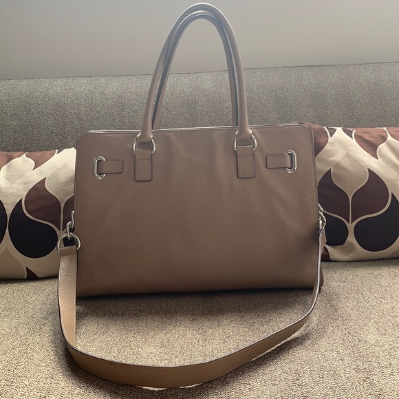 Michael Kors Purse! - Picture 9 of 9